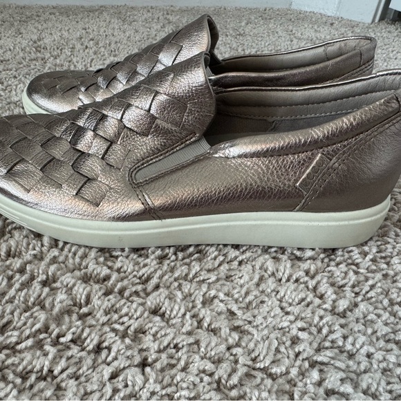 Ecco Soft 7 Woven Leather Slip-On Sneaker - NEVER WORN - Picture 4 of 7